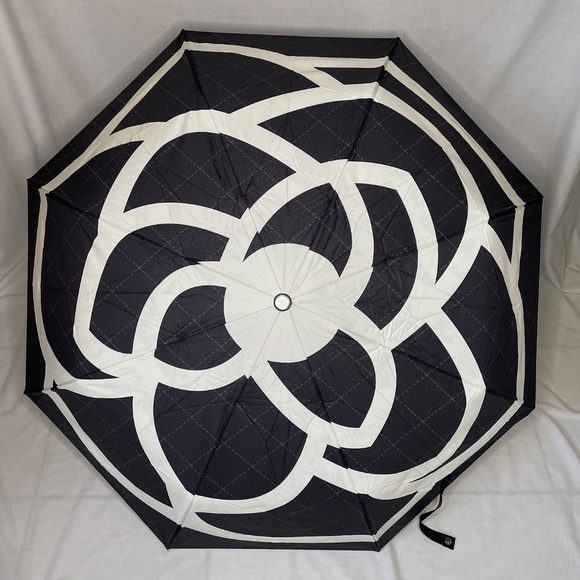 Black & White Camellia Umbrella ☂️ NIB - Picture 8 of 12